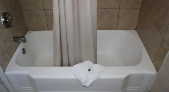 Семейный люкс Lava Spa Motel & RV
