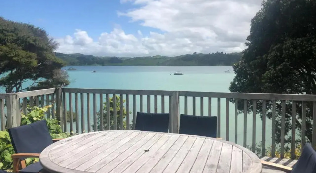 Коттедж Bay View Bach, Dreamy views, Bay access