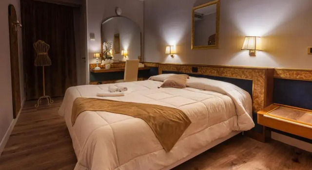 Двухместный номер Standard с балконом Hotel Villa Pigalle