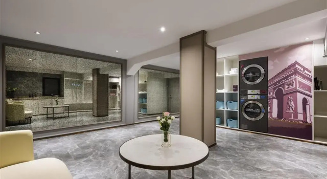 Mercure Qingdao Downtown