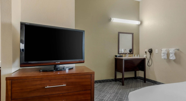 Двухместный люкс Comfort Suites Waco North - Near University Area