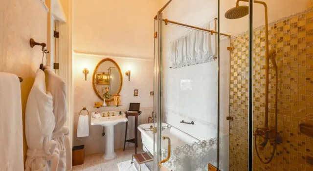 Двухместный клубный номер Standard Dalat Palace Heritage Hotel