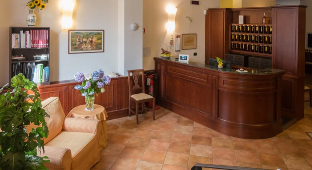 Hotel Belvedere, Boek Hotel Hotels in Monferrato met parkeren, Parkeren