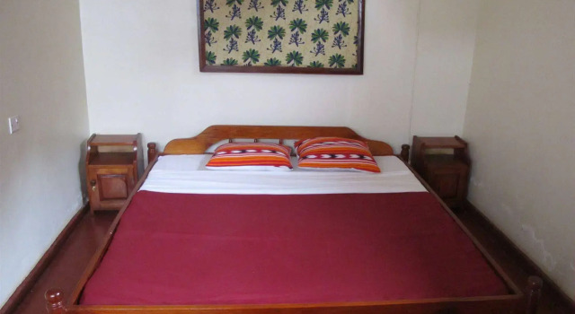 Amans Hotel, Varaa Hotelli Moshi Hai