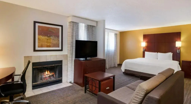 Люкс SenS Suites Livermore; SureStay Collection by Best Western
