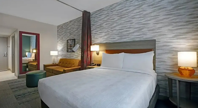 Номер Standard Home2 Suites By Hilton Milwaukee Downtown