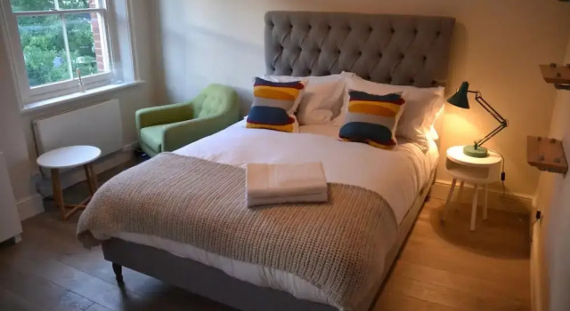 Studio Apartment In Putney