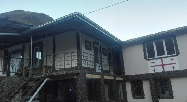 Семейный номер Standard с видом на горы Guest House Sabauri
