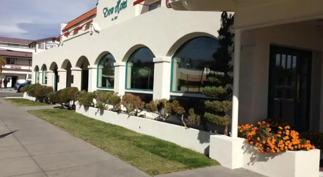 Dow Villa Motel, Rezerwuj Motel Hotele w Eastern Sierra z basenem, Basen