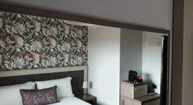 G&G FIRENZE SUITES b&b, Забронировать Отель «постель и завтрак» Отели Флоренции с парковкой, рядом с Кафедральный собор Санта-Мария-дель-Фьоре, Парковка