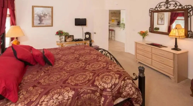 Lindfields Estates, Rezerwuj Hotel Four Corners Floryda