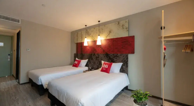 Hotel Ibis Shaoxing North Yangming Road, Prenota Hotel Hotel a Shaoxing con parcheggio, Parcheggio