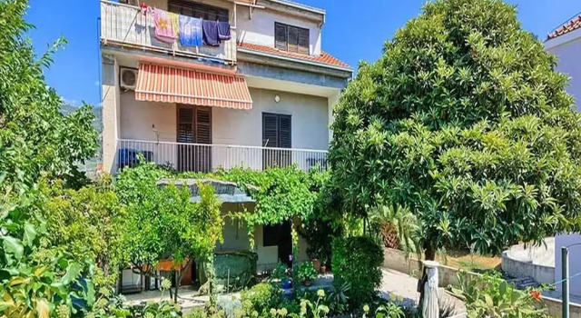 Apartment Lucija
