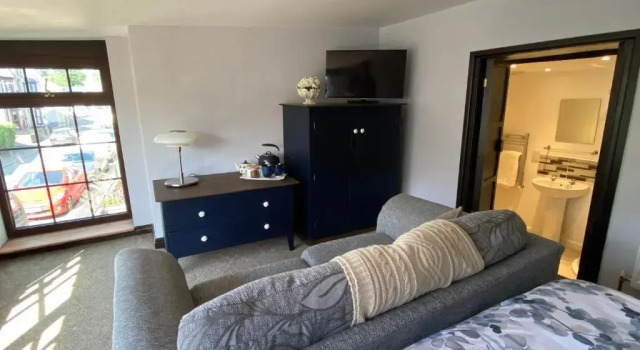Tom's of Tregaron, Book Bed and Breakfast Tregaron Mid Wales