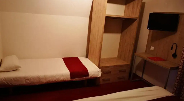 Четырёхместный номер Standard с видом на горы Hôtel Espace Montclar