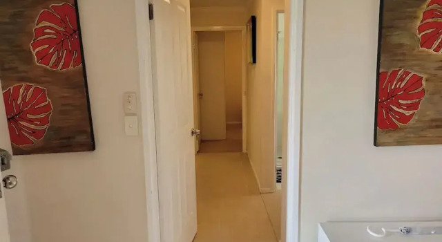 Cheerful 3 bedroom house with free parking