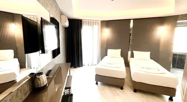 Emilia Hotel