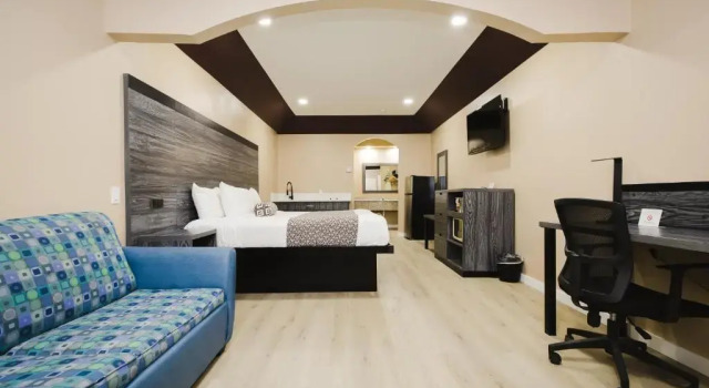 Номер Standard Sapphire Inn & Suites