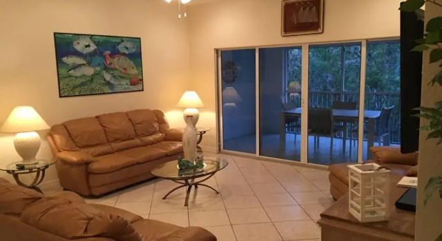 Licensed Mgr - 4/3.5 Modern Villa - Key Largo'S Most Upscale Oceanfront Resort Destination!, Rezerwuj Ośrodek wypoczynkowy Hotele w Key Largo z parkingiem, Parking