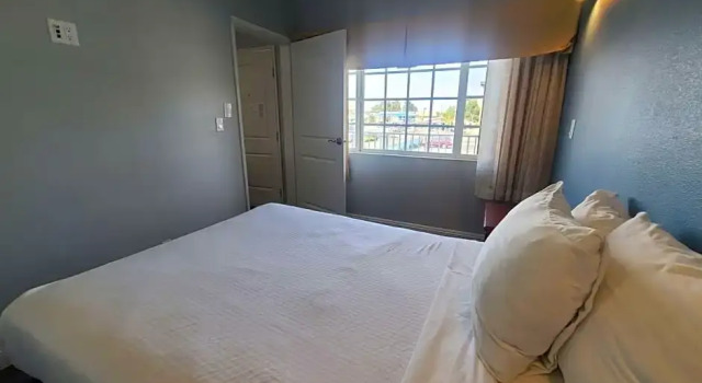 Шестиместный семейный номер Standard Best Western Orange Plaza