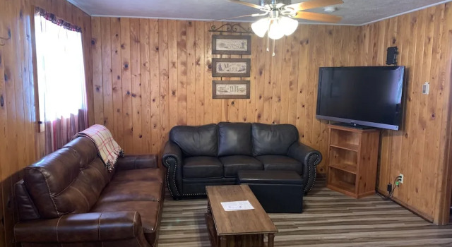 South Fork Lodge & RV Park, Rezerwuj Dom wakacyjny Hotele w South Fork z parkingiem, Parking