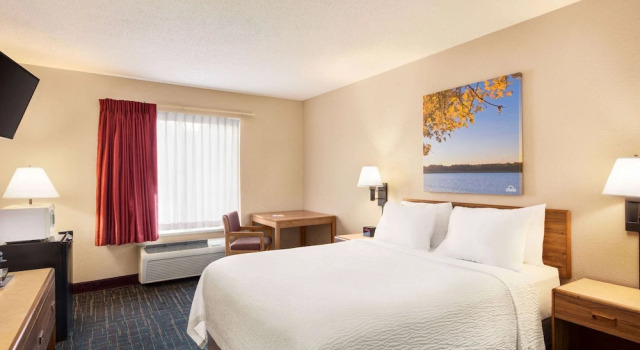 Двухместный номер Mobility Accessible Days Inn by Wyndham Hurley