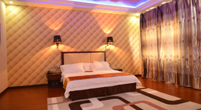 Train Luxe Hotel