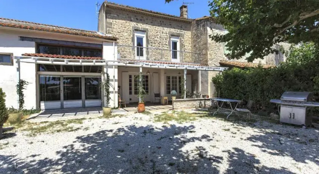 Authentic Van Gogh House, Book Hotel Tarascon ViaRhona