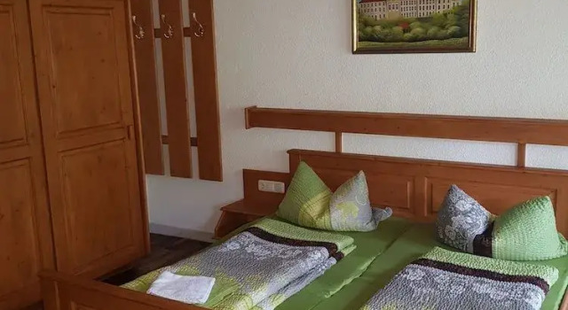 Landgasthof Zur Schwärzenburg - Familie Zwicknagl, Buchen Sie Hotel Roding Oberpfalz