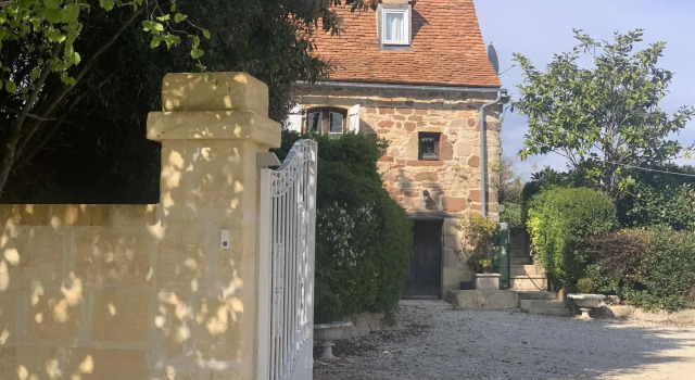 Peaceful Stay with Pool, Book Hotel Badefols-d'Ans 