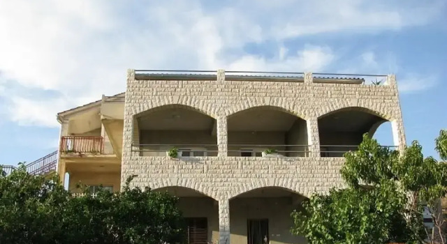 Josi - Parking and Barbecue - A1, Забронировать Отель Гребаштица Шибеник, рядом с Частный Пляж «Кроуондер и Сансет Бэй Резорт»