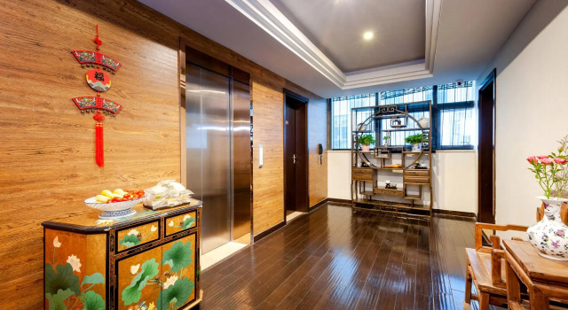 suzhou xinghai scholars hotel, Book Hotel Hoteller i Suzhou med parkering, Parkering