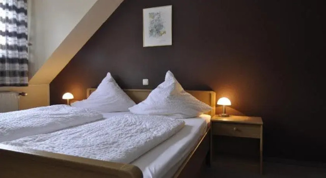 Landgasthof Lang Zum Adler, Varaa Hotelli Kalbach 