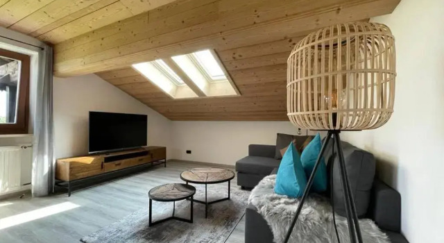 Апартаменты Gemütliche Ferienwohnung im DG am Tegernsee - Bergblick, Ruhe & ganz viel Platz