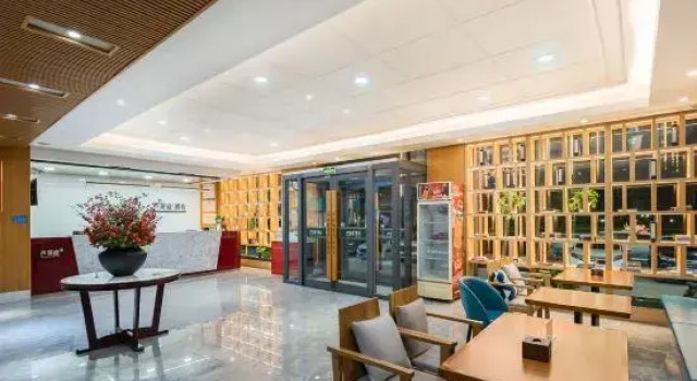Luyating Hotel (Xiong'an New Area Rongcheng Aowei Road Branch)