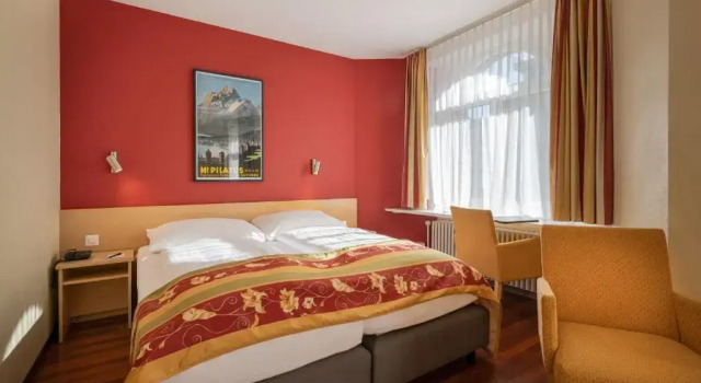 Трёхместный номер Hotel De la Paix