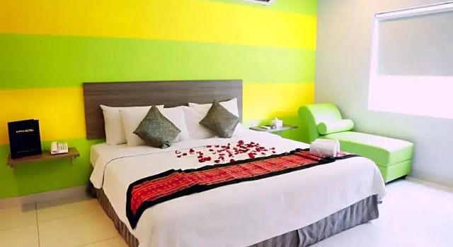 Dyrektorski dwuosobowy pokój z widokiem M Hotel