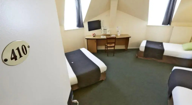 Трёхместный номер Standard Campanile PRIME - Dijon Centre Gare