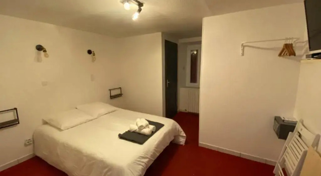 Hôtel Etape, Забронировать Отель Лез-Омерг Alpes-de-Haute-Provence