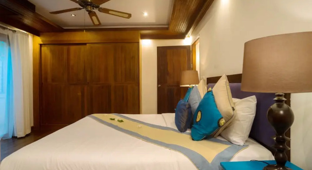 Вилла Luxury c 1 комнатой с видом на сад Beachfront Resort Villa Baan Tawan 3BR