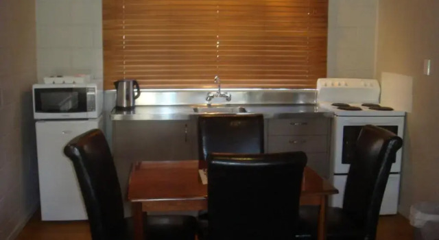 Апартаменты Bristol Motel