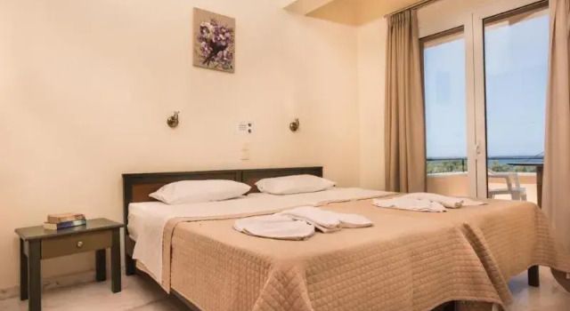 Mythos Beach Hotel, Забронировать Отель Отели периферийной единицы Ханья с бассейном, Бассейн