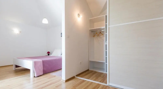 Awesome Home in Blato na Cetini With Wifi and 4 Bedrooms, Buchen Sie Hotel Hotels in Gespanschaft Split-Dalmatien mit Pool, Schwimmbad