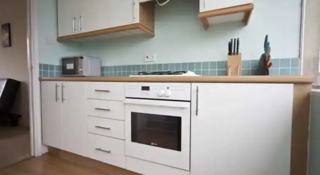 Chic Zone 2 London Apartment, Varaa Huoneisto Asunnot kohteessa Merseyside, Huoneisto