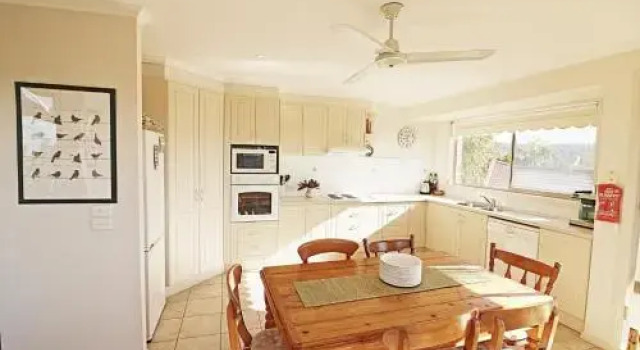 Ella Bleu