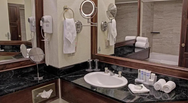 Номер Standard с видом на бассейн Wyndham San Jose Herradura