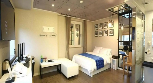 Jeju Lux Hotel, Забронировать Отель Отели Согвипхо с парковкой, Парковка