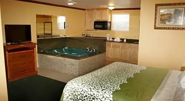 Люкс Days Inn King City