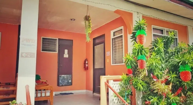 White Beach Guest House, Rezerwuj Pensjonat Tanie hotele w Puerto Galera