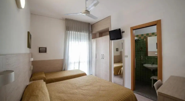 Трёхместный номер Standard Hotel Plaza